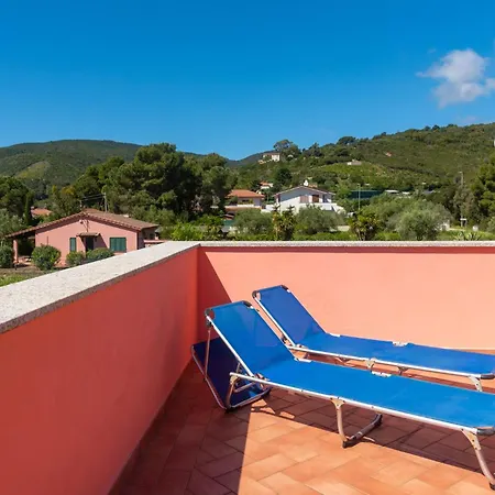 La Terrazza A Lacona - Ic Immobiliare アパート カポリーヴェリ